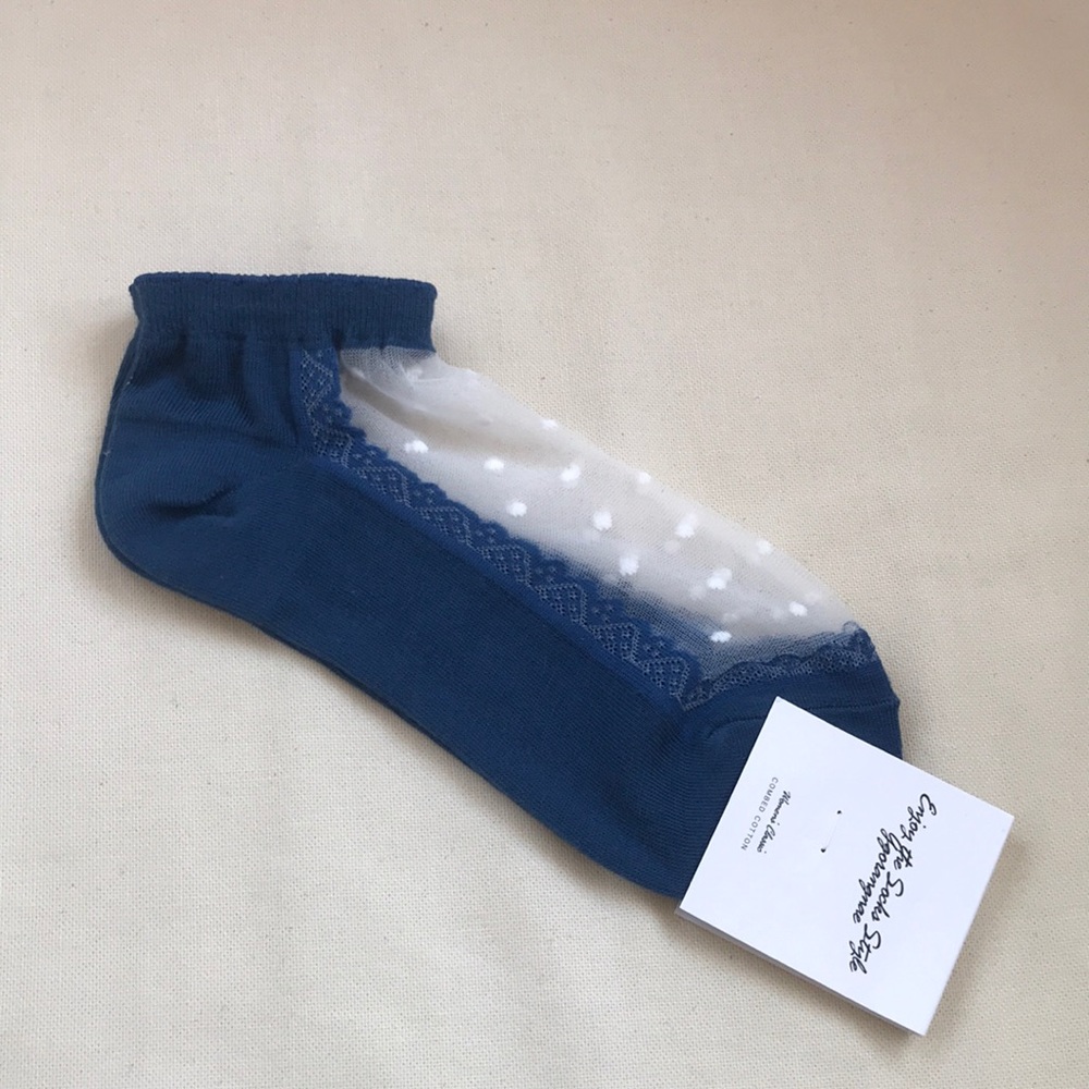 Sheer polka dots socks